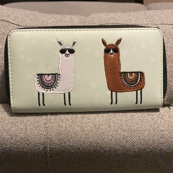 Other - HOST PICK 🌺 Cute Llama Wallet